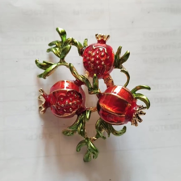 Betsey Johnson Longevity Red Pomegranate Brooch - Picture 1 of 7